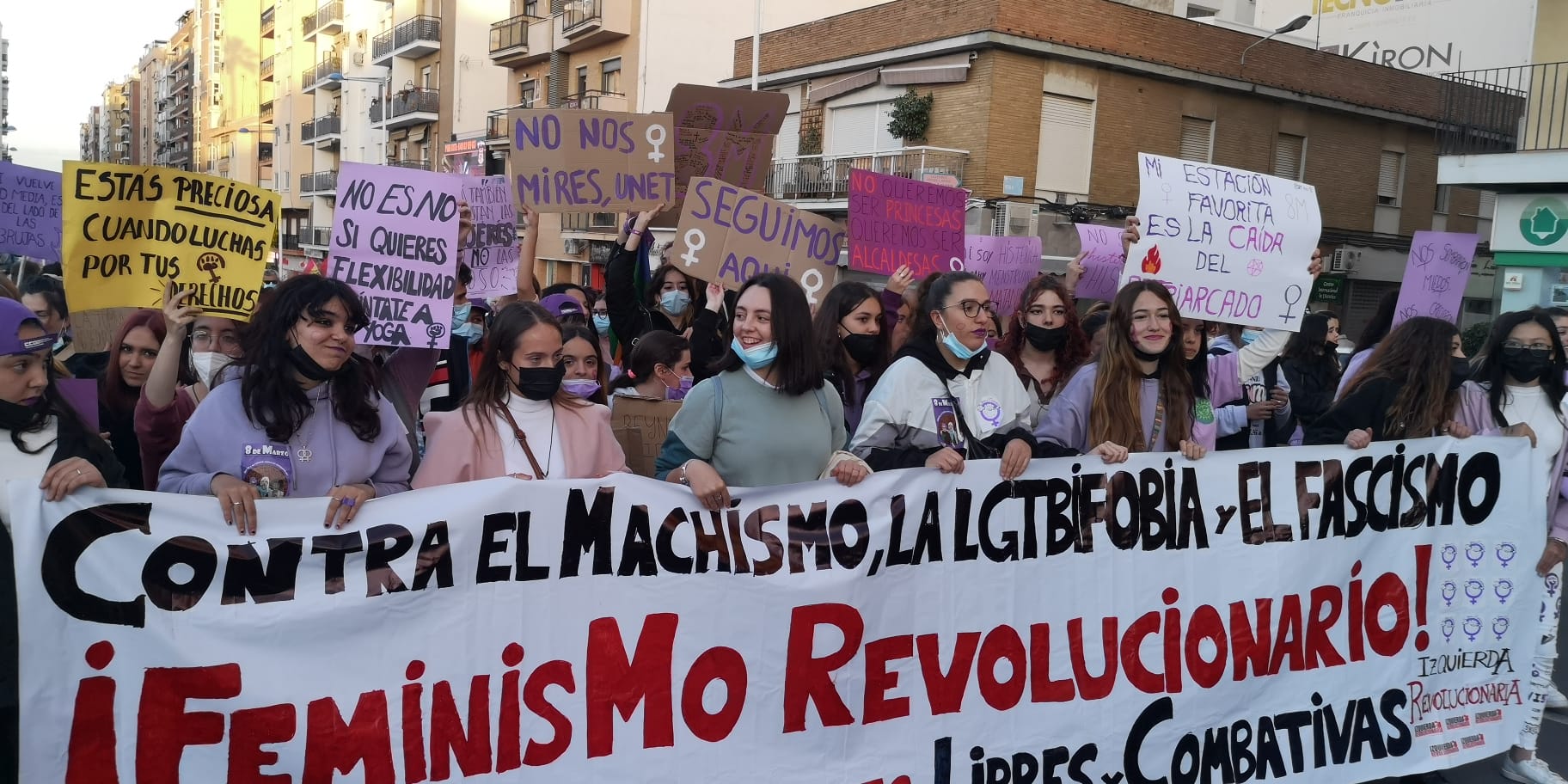Queremos Saber 08-03-2022- Concentración Día Internacional de la Mujer en Huelva
